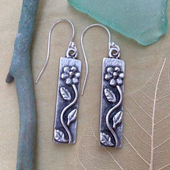 Sterling Silver Sundance charm earrings - Picture 5 of 11